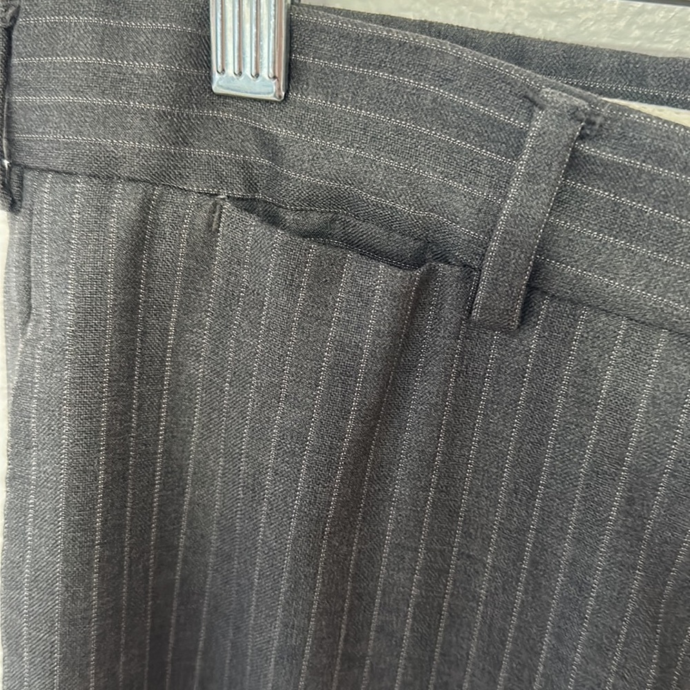 GUCCI wool trousers/slacks. - Picture 8 of 10